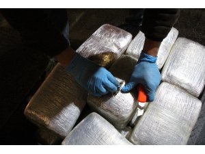 Kapıkule’de 4 milyon 700 bin TL’lik uyuşturucu madde yakalandı
