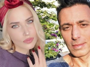 Mustafa Sandal sevgilisi Melis Sütşurup’u arkadaşlarıyla tanıştırdı!