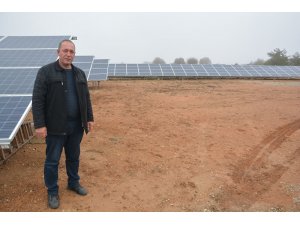 Girişimci muhtar köyüne güneş enerjisi sistemi kurdurdu