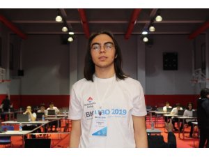 Liseliler  “Ulusal Bilgisayar Olimpiyatı’nda kıyasıya mücadele etti