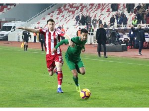 Spor Toto Süper Lig: DG Sivasspor: 2 - Akhisarspor: 1 (Maç sonucu)
