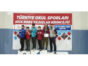 Kick Boks’ta Türkiye Şampiyonu oldu
