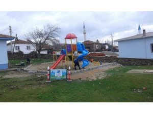 Yunusemre’deki çocuk oyun parkları yenileniyor