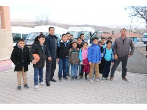 Yozgat’ta öğrencilerin okul servisi tepkisi