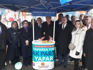 Başkan Öztürk, AK Parti Erenler İlçe Teşkilatını ziyaret etti
