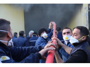 Türkiye’nin ilk filtre fabrikası ikinci kez yandı