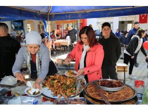 Özlem Çerçioğlu, Çakırbeyli Köy Pazarı’nı ziyaret etti