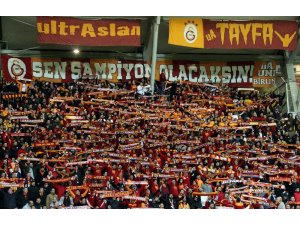 Galatasaray taraftarları deplasmanda yalnız bırakmadı