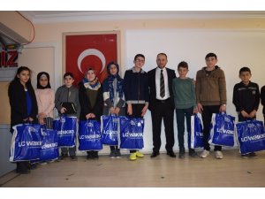İstanbul Eflaniler Derneği’nden 796 öğrenciye giyim yardımı