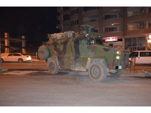 Suriye sınırına askeri araç ve mühimmat desteği