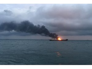 Kerç Boğazı’nda yanan gemiler 1 ay sonra söndürülebildi