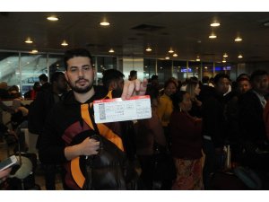 Sisten dolayı uçağı iptal olan Galatasaraylı taraftarlar maça yetişecek