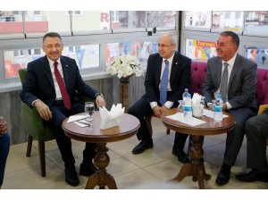 Cumhurbaşkanı Yardımcısı Oktay, memleketinde lise arkadaşlarıyla buluştu