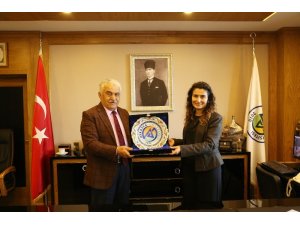 Batum Başkonsolosu Makbule Koçak’tan Avrasya Üniversitesine ziyaret