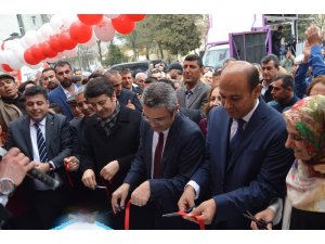 Besni’de CHP’nin seçim irtibat bürosu açıldı