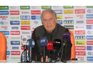 Mustafa Denizli: ”Maçla ilgili fazla söyleyecek şeyimiz yok”