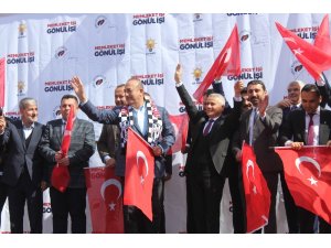 Bakan Çavuşoğlu: "PKK, HDP ve CHP üzerinden şehirlere yerleşmek istiyor"