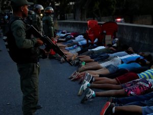 Venezuela'da krizibüyüyor