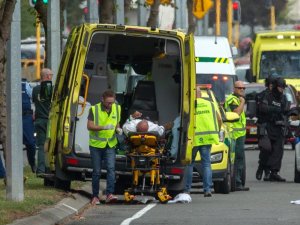 Yeni Zelanda’da camiye silahlı saldırı: Çok sayıda ölü ve yaralı var