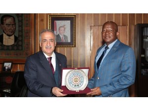 Güney Afrika Ankara Büyükelçisi Malefane, Rektör Çomaklı’yı ziyaret etti