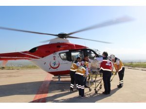 4 günlük bebek ambulans helikopterle ameliyata uğurlandı