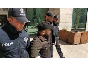 Kozmetik dükkanından hırsızlık yapan 2 Iraklı tutuklandı