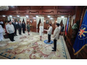 Türkiye’nin Manila Büyükelçisi Sümer, Duterte’ye güven mektubunu sundu