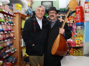 Sarıyer Belediye Başkanı Genç’e esnaftan sazlı sözlü türkü