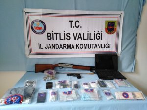 Bitlis’te jandarmadan uyuşturucu operasyonu