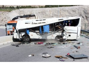 İzmir Valiliği, feci kazada 34 kişinin yaralandığını açıkladı