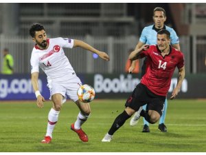 2020 UEFA Avrupa Futbol Şampiyonası: Arnavutluk: 0 - Türkiye: 1 (İlk yarı)