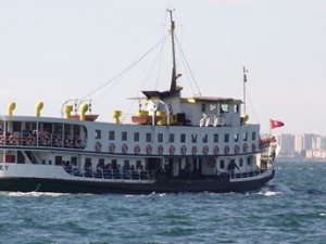 İzmir'de yolcu vapuru seferleri iptal edildi