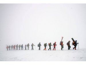 Karslı dağcılardan anlamlı yürüyüş