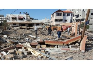 Bombalanan Hamas liderinin ofisinin enkazı görüntülendi