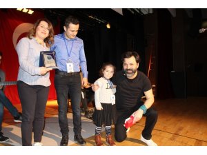 Onur Erol Trabzon’da çocuklarla buluştu