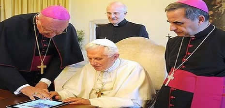 Papa, Vatikan Bankasını kapatmıyor