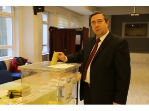 Artvin’de oy kullanma işlemi başladı