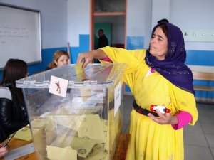 Türkiye sandık başında! Seçime damga vuran fotoğraflar