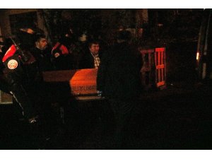 Annesi gözleri önünde öldürüldü