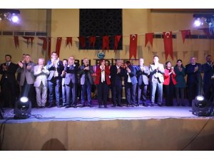 Özlem Çerçioğlu, Yenipazar’da seçim zaferini kutladı
