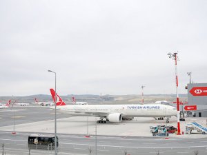 İstanbul Havalimanı’ndan ilk uçuş gerçekleşti
