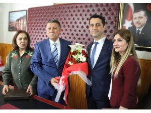 Erzin Belediye Başkanı Elmasoğlu görevi devraldı