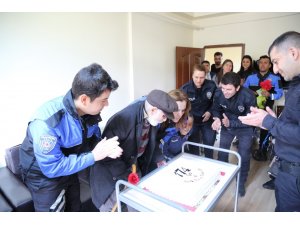 Tunceli polisinden huzur evi sakinlerine pastalı ziyaret