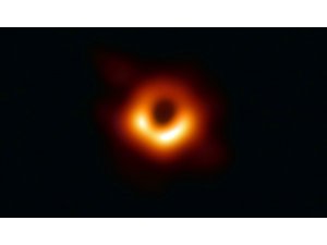 İlk kara delik fotoğrafı yayınlandı