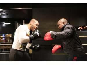 Milli boksör Seyda Keser, Çek rakibine hazırlanıyor