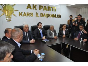 AK Parti Kars İl Başkanlığı’nda değerlendirme toplantısı yapıldı