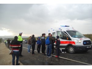 Tekirdağ’da öğrenci servisi kamyona çarptı: 15 yaralı