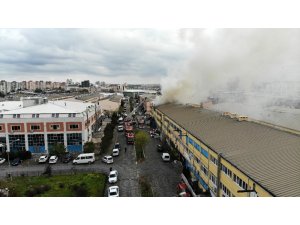 Başakşehir’de sanayi sitesindeki 2 iş yeri yandı