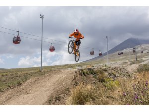IXS Downhill Avrupa Kupası Türkiye’de ilk kez Erciyes’te düzenlenecek