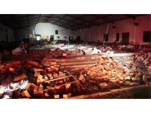 Güney Afrika’da kilise duvarı çöktü: 13 ölü
